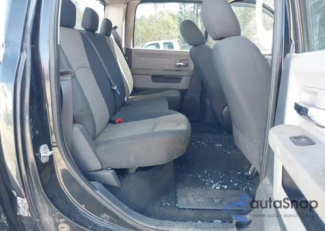 2010 Dodge Ram 1500 Slt/Sport/Trx z USA, uszkodzony, nr VIN 1D7RB1CP7AS196420